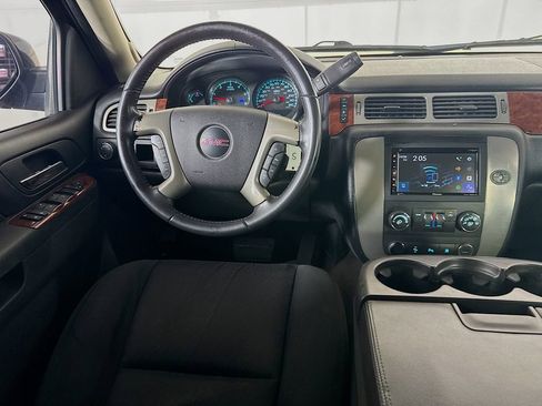 Used 2010 GMC Yukon SLE w/ Convenience Package image 23