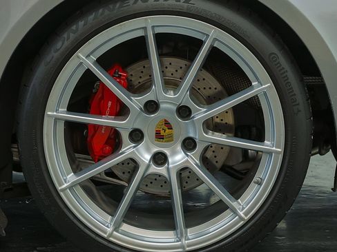 Used 2016 Porsche Boxster Spyder image 57