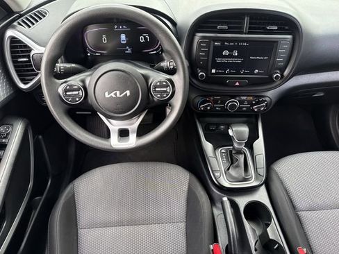Used 2023 Kia Soul LX w/ Option Group 015 FWD image 11
