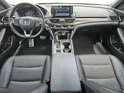 Used 2018 Honda Accord Sport image 9
