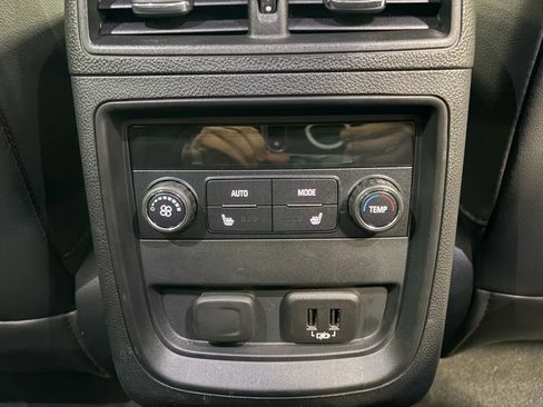 Used 2019 Buick Envision Essence image 33