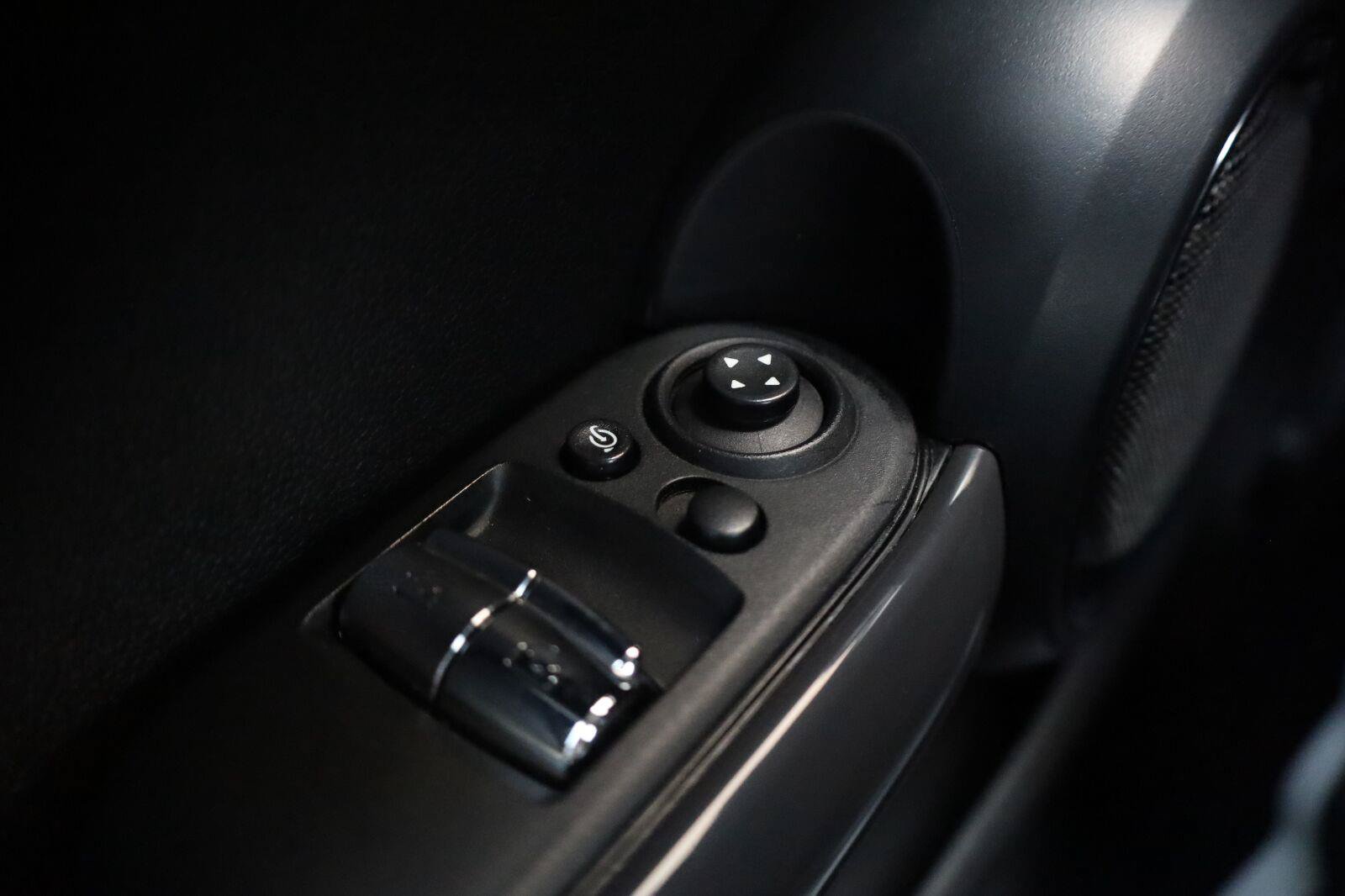 Used 2016 MINI Cooper 2-Door Hardtop FWD image 32