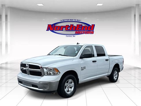 Used 2023 RAM 1500 Classic SLT w/ Electronics Group image 3