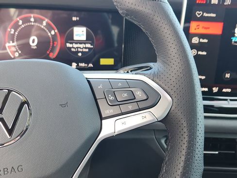 New 2026 Volkswagen Tiguan SE R-Line AWD/4WD image 18