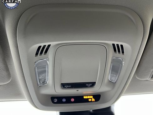 Used 2023 Buick Envision Essence image 18