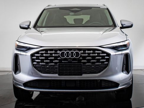 New 2025 Audi Q5 Premium Plus image 2