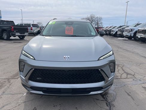 Used 2025 Buick Envision Sport Touring image 2