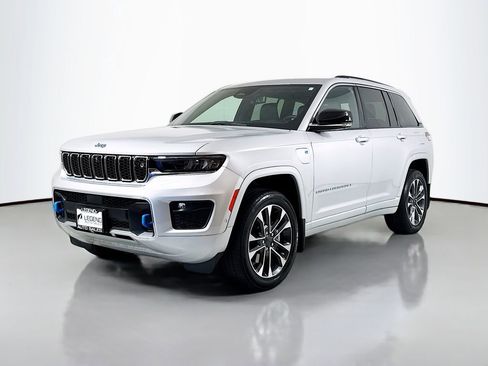 Used 2023 Jeep Grand Cherokee Overland w/ Advanced Protech Group III AWD/4WD image 1