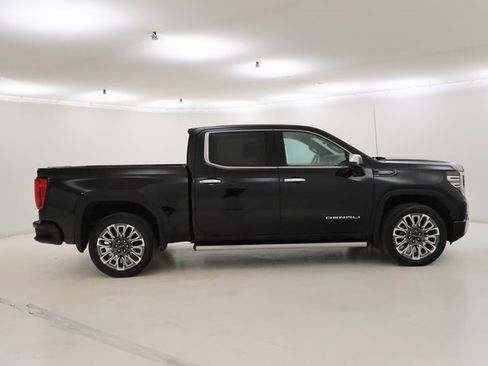 Used 2023 GMC Sierra 1500 Denali Ultimate image 2