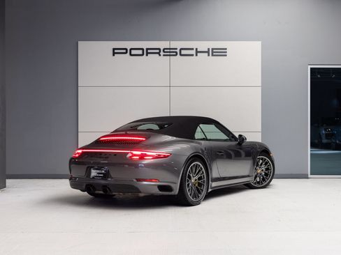 Certified 2018 Porsche 911 Carrera 4S AWD/4WD image 7