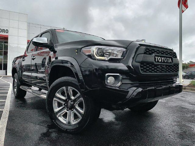 Used 2018 Toyota Tacoma Limited RWD image 2