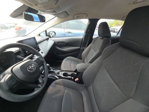 Used 2022 Toyota Corolla LE FWD image 5