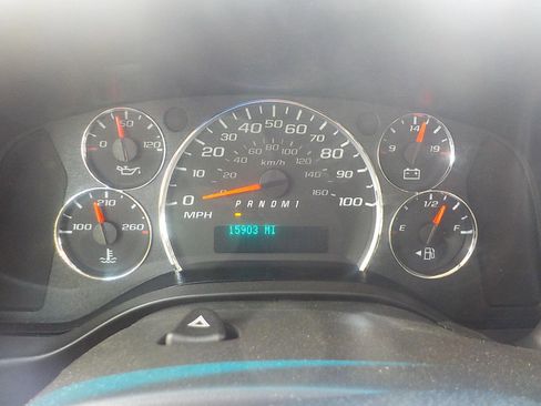 Used 2023 GMC Savana 2500 w/ Driver Convenience Package image 15