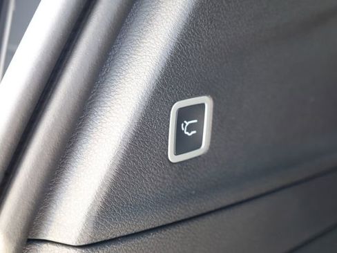 New 2026 Chrysler Voyager LX image 29