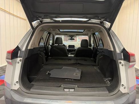 Used 2023 Nissan Rogue SV w/ SV Premium B Package AWD/4WD image 17