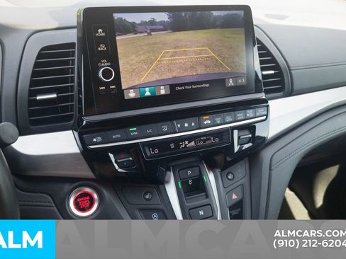 Used 2025 Honda Odyssey Sport-L image 23