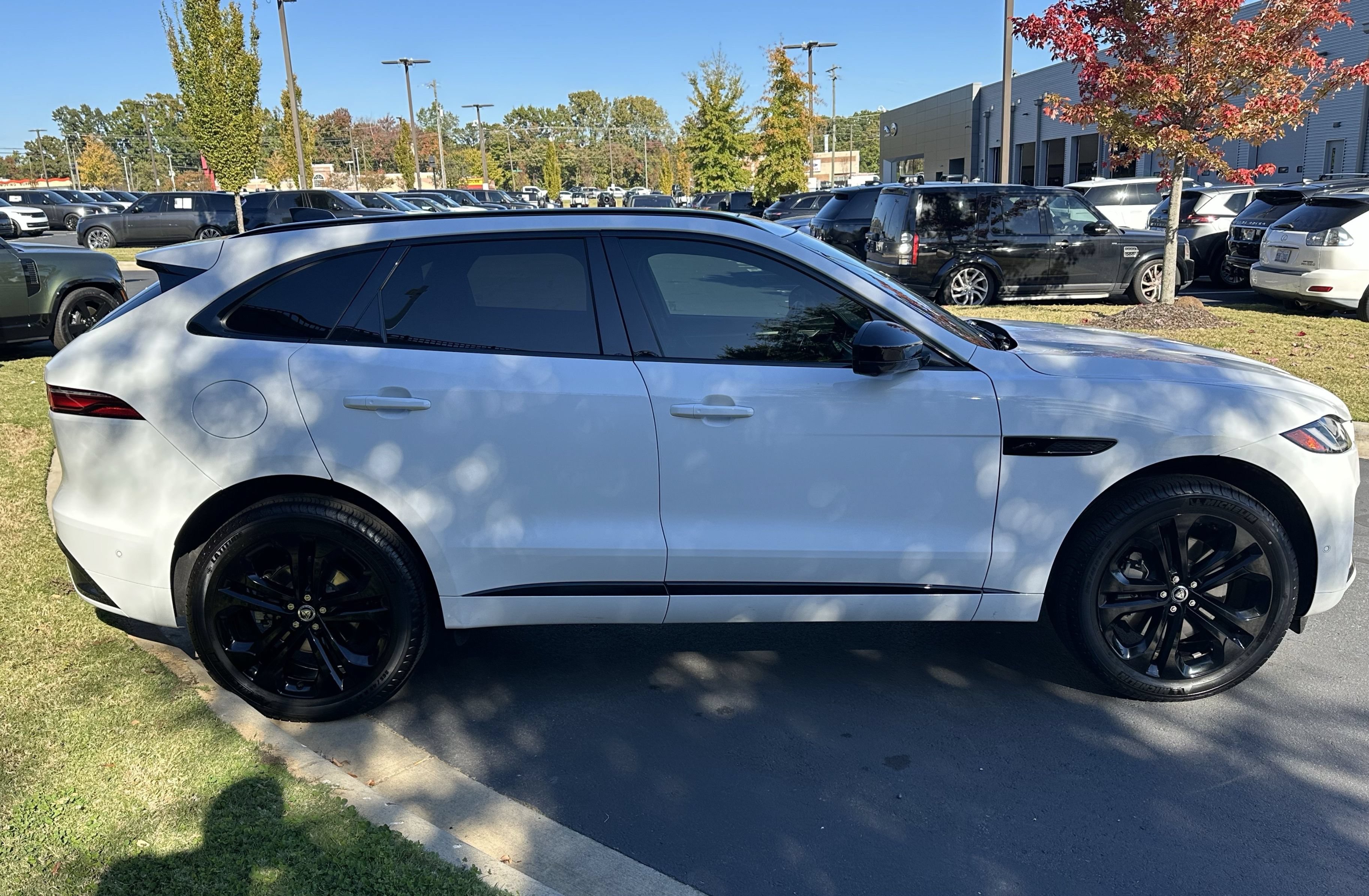 Certified 2026 Jaguar F-PACE R-Dynamic S AWD/4WD image 8