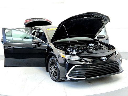 Certified 2022 Toyota Camry LE w/ Cold Weather Package image 9