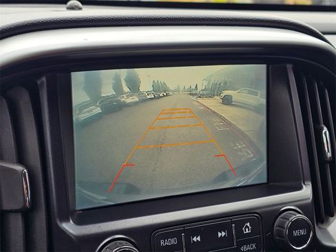 Used 2016 Chevrolet Colorado LT w/ LT Convenience Package image 25