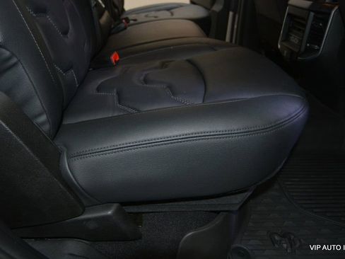 Used 2022 RAM 2500 Big Horn w/ Level C Equiment Group image 27