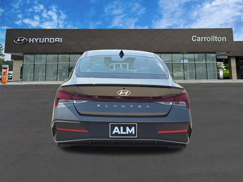 New 2026 Hyundai Elantra SEL Sport FWD image 7