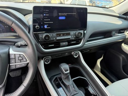 Used 2026 Toyota Grand Highlander AWD image 20