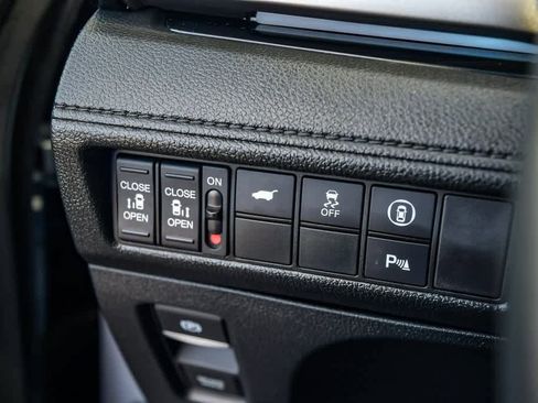 Used 2023 Honda Odyssey Touring image 29