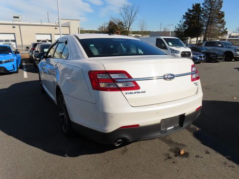 Used 2015 Ford Taurus SEL w/ Equipment Group 201A image 6