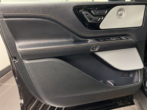 Certified 2025 Lincoln Aviator Black Label image 29