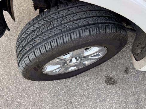 Used 2014 Ford F150 Lariat w/ Lariat Chrome Package image 25