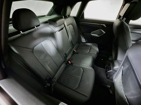 Used 2023 Audi Q3 2.0T Premium w/ Convenience Package AWD/4WD image 26