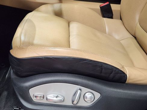 Used 2018 Porsche Cayenne image 45