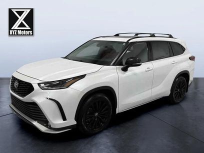 Used 2023 Toyota Highlander XSE