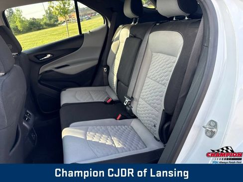 Used 2021 Chevrolet Equinox LS w/ LS Convenience Package FWD image 16
