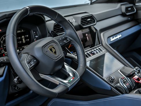 Used 2024 Lamborghini Urus S AWD/4WD image 33