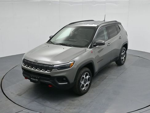 Used 2022 Jeep Compass Trailhawk w/ Trailhawk Elite Group image 35
