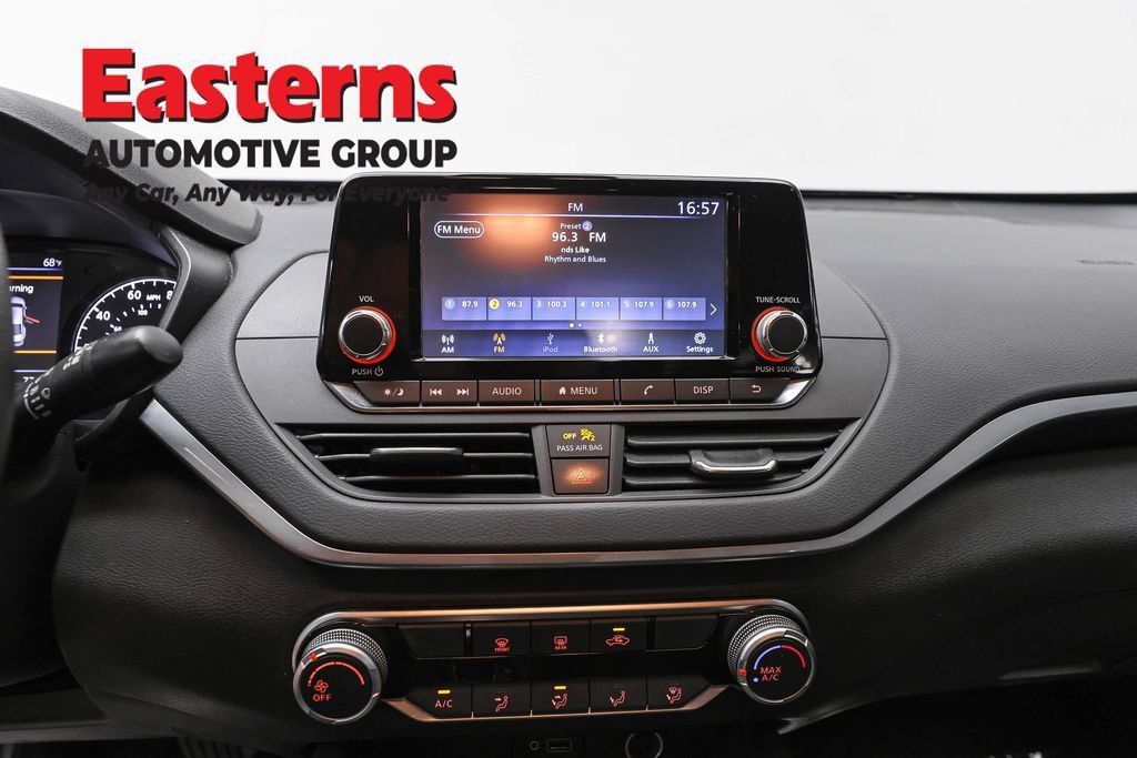 Used 2023 Nissan Altima 2.5 S FWD image 11