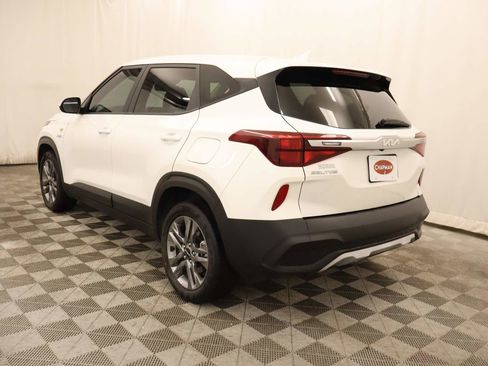 Used 2022 Kia Seltos LX AWD/4WD image 3
