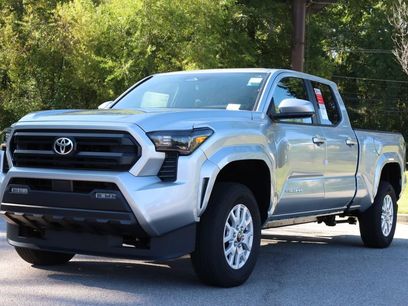 New 2025 Toyota Tacoma SR5