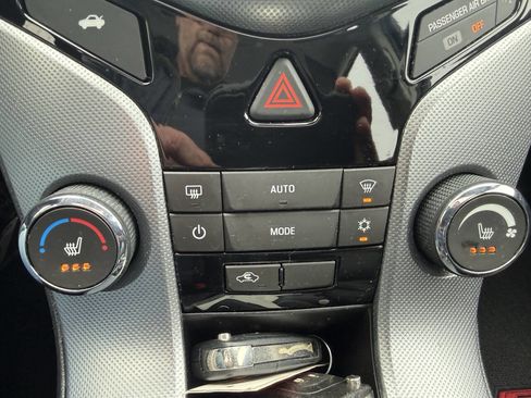 Used 2015 Chevrolet Cruze LTZ w/ Sun, Sound and Sport Package image 20