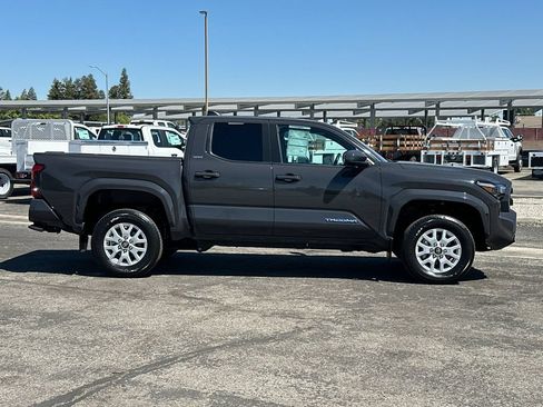 Used 2024 Toyota Tacoma SR5 RWD image 2