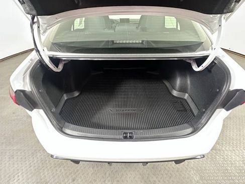 Used 2023 Toyota Corolla SE image 14