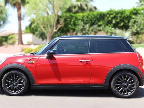 Used 2017 MINI Cooper 2-Door Hardtop FWD image 8
