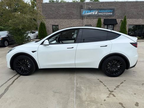 Used 2020 Tesla Model Y Long Range AWD/4WD image 7