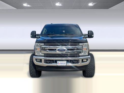 Used 2018 Ford F250 Lariat image 6