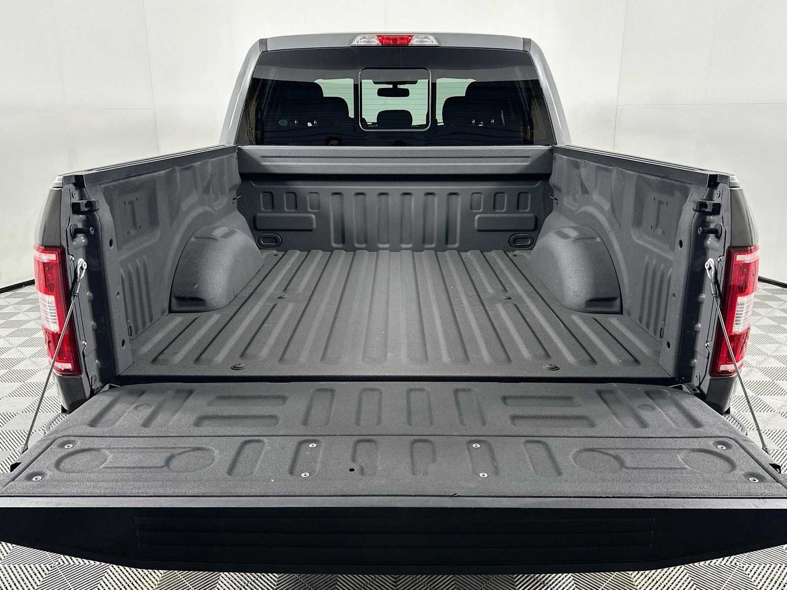 Used 2020 Ford F150 XLT w/ Equipment Group 302A Luxury RWD image 24