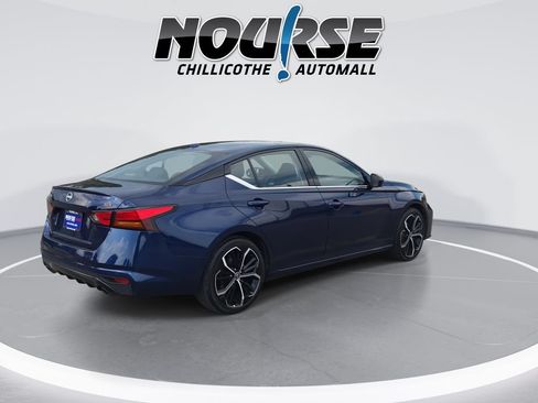 Used 2024 Nissan Altima 2.5 SR FWD image 8