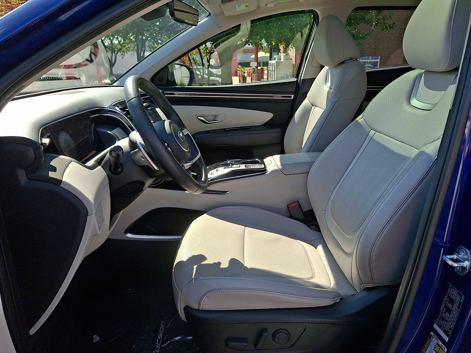 Certified 2024 Hyundai Tucson Limited AWD/4WD image 13