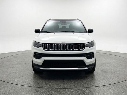 Used 2025 Jeep Compass Limited image 2