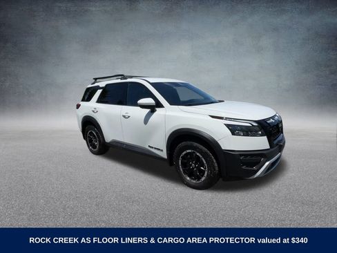 Used 2024 Nissan Pathfinder Rock Creek image 2